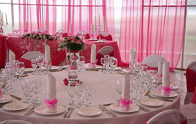 Як прикрасити весільний зал?