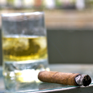 Употребление дочерью никотина и алкоголя