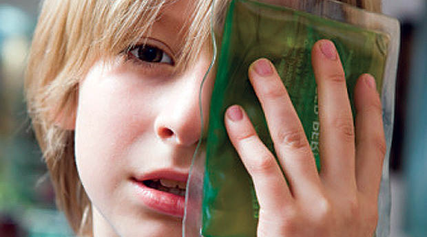 Перша допомога при травмі ока